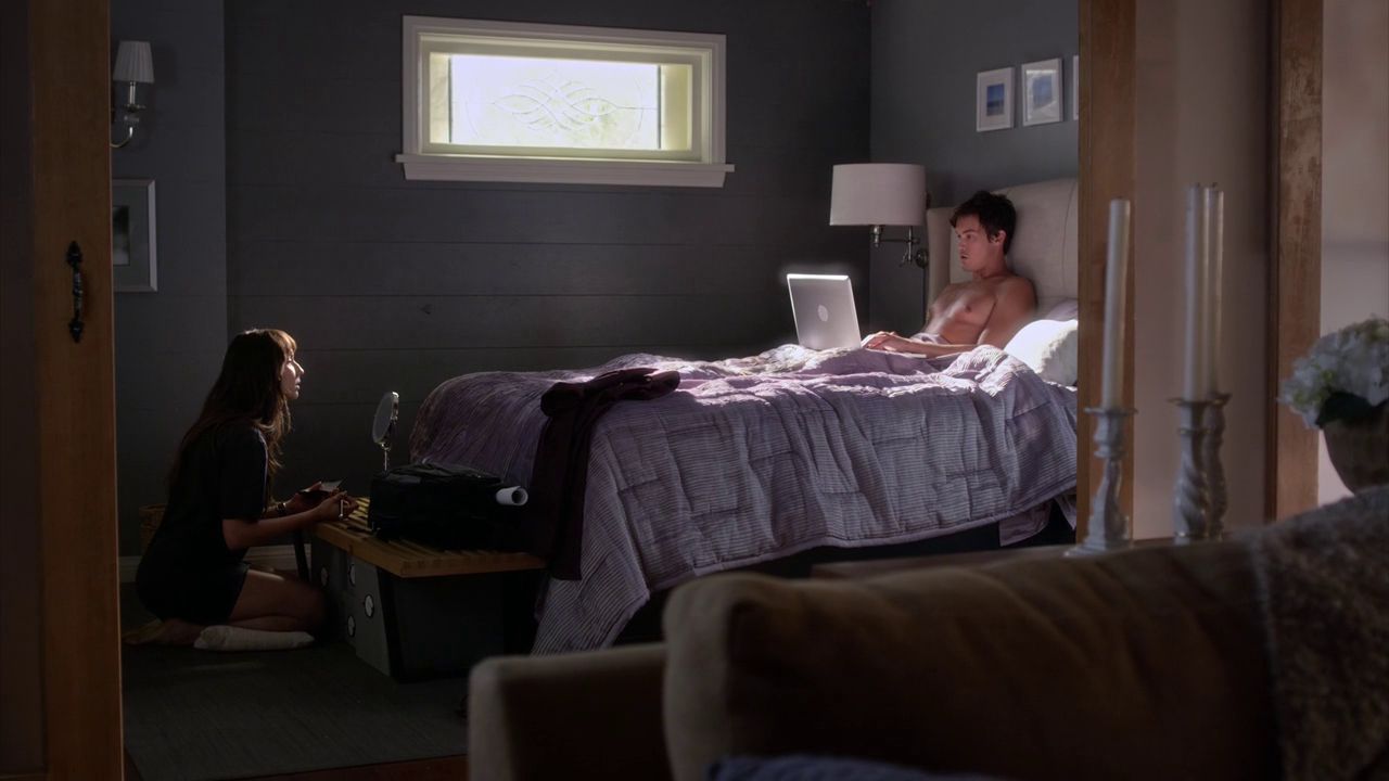 pretty little liars bedroom furniture 620230jpg image pretty little liars wiki fandom powered by pretty little liars bedroom furniture 620230jpg image pretty little liars wiki fandom powered by