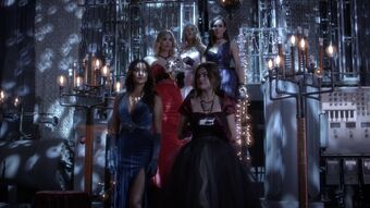 pretty little liars welcome to the dollhouse