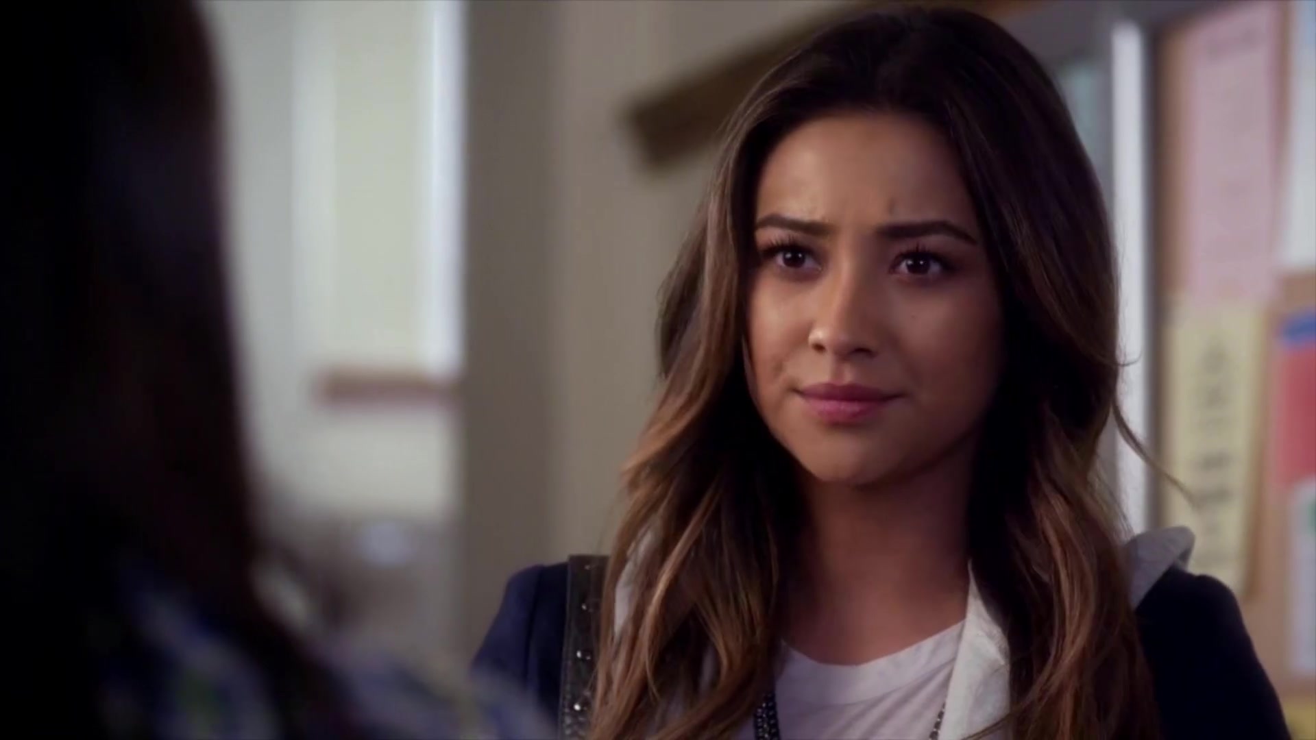 Image Emily S05e07 011 Pretty Little Liars Wiki Fandom Powered By Wikia