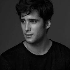 diego boneta pretty little liars