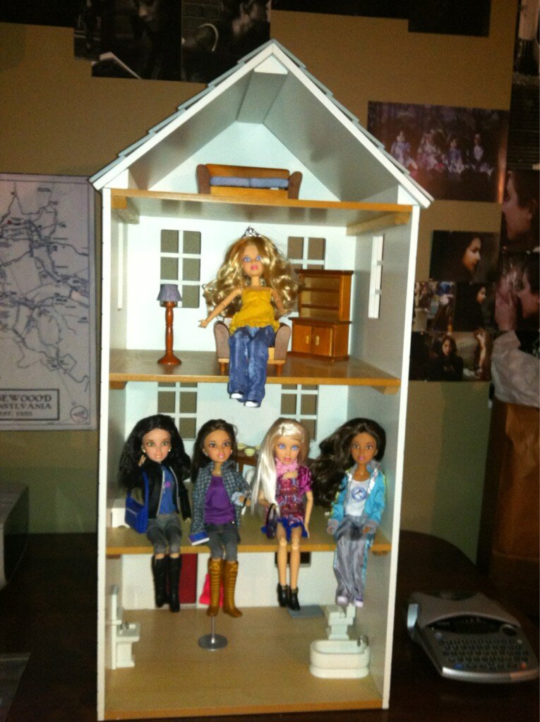 pretty dollhouse