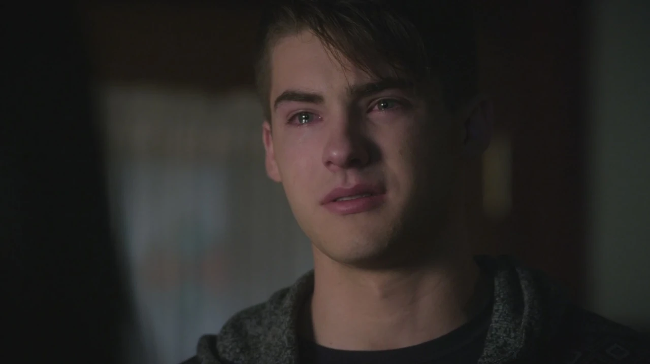 Image Pretty Little Liars S05E20 Mike.jpg Pretty Little Liars Wiki FANDOM powered by Wikia