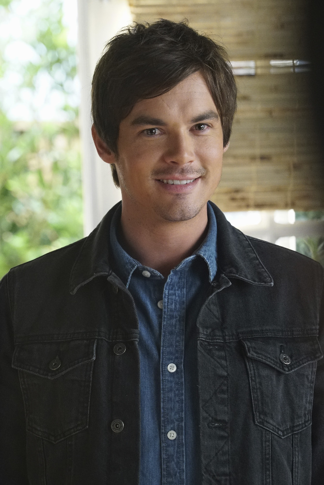 Caleb Rivers Pretty Little Liars Wiki Fandom