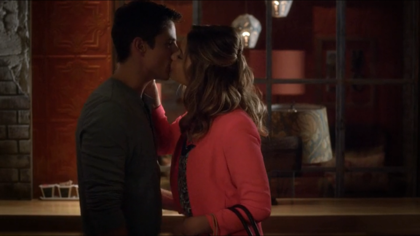 Image Hanna and Holbrook.png Pretty Little Liars Wiki FANDOM powered by Wikia