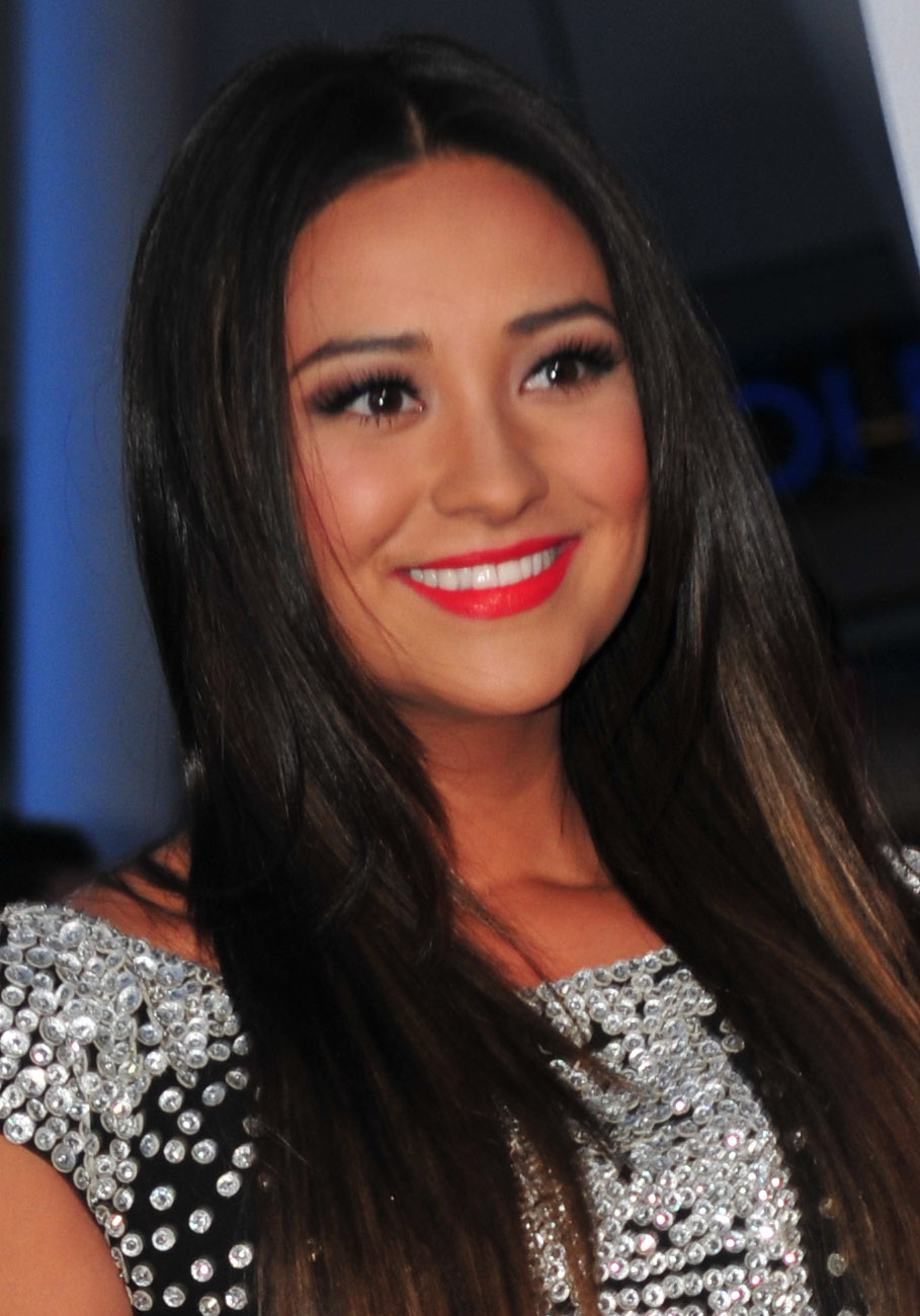 Shay Mitchell Galería Pretty Little Liars Wiki Fandom Powered By