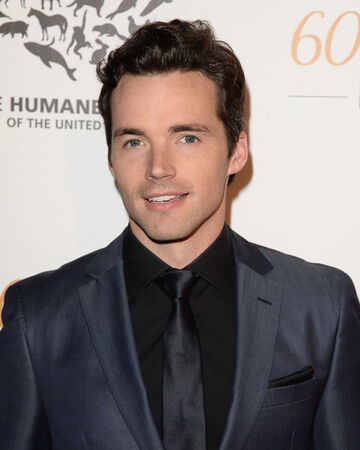 Ian Harding Pretty Little Liars Wiki Fandom