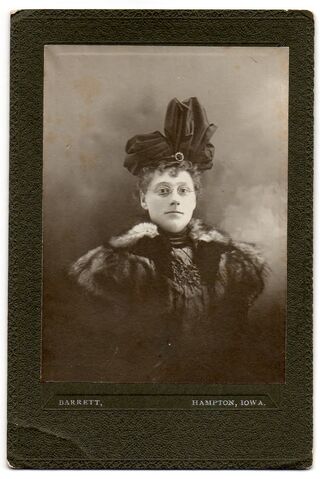 Archivo:Cassandra Trelawney.jpg