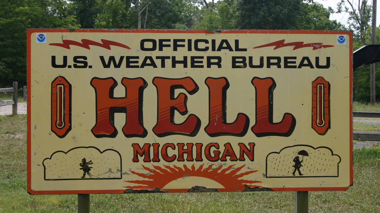 Hell,_Michigan_sign.jpg