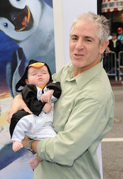 Wikia Daisies - Carlos Alazraqui