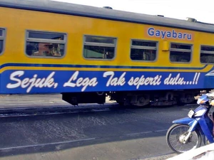 Kereta api Gaya Baru Malam Selatan  Kereta Api Indonesia 