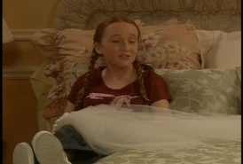 Kyra Hart | Reba Wiki | Fandom