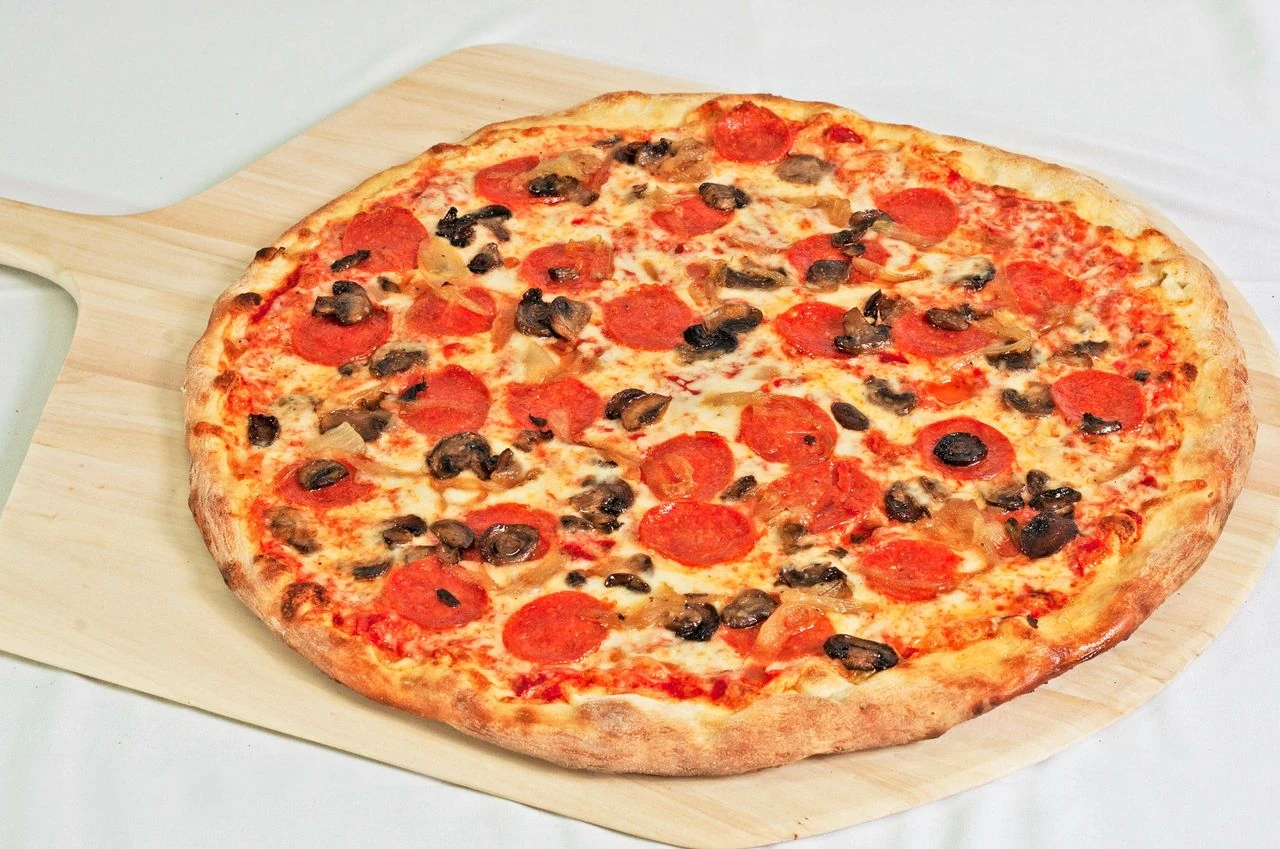 Pepperoni Mushroom Pizza Recipes Wiki FANDOM powered by Wikia