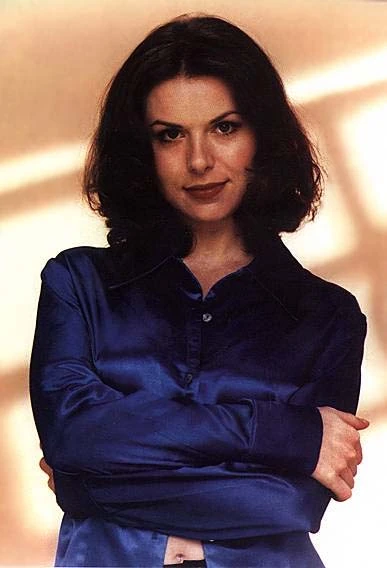 Chloë Annett | Tongue Tied | FANDOM powered by Wikia