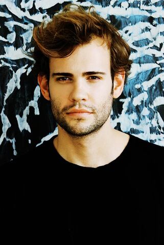 File:Rossif-sutherland 1336456660.jpeg