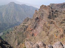 220px-La Palma-volcan de Taburiente