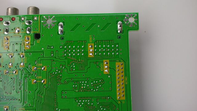 File:FZ-10 mainboard underside 09.jpg