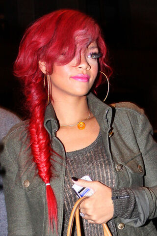 File:Rihanna-Long-Braided-Hairstyle large 3.jpg