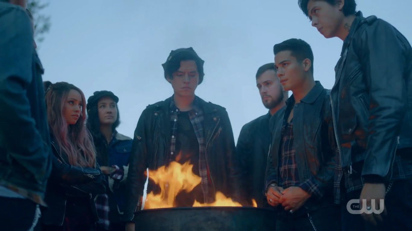 Image RDCaps2x09SilentNightDeadlyNight83ToniJugheadFangs