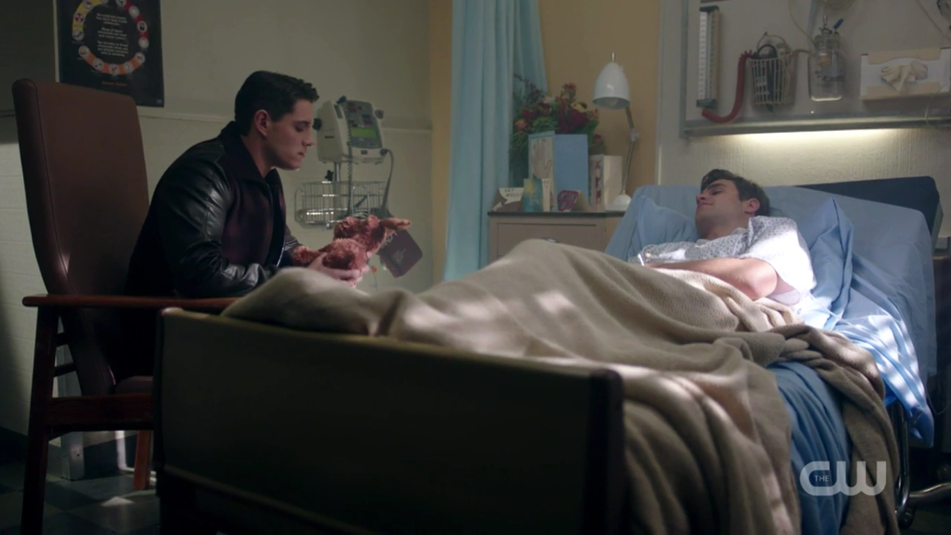 Image RDCaps2x03TheWatcherintheWoods87KevinMoose.png