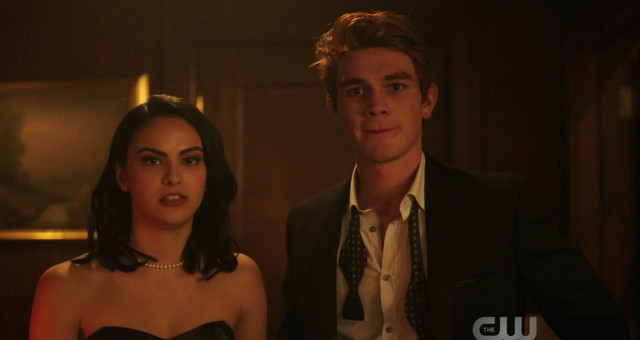 File:Season 1 Episode 1 The River's Edge Veronica and Archie.png