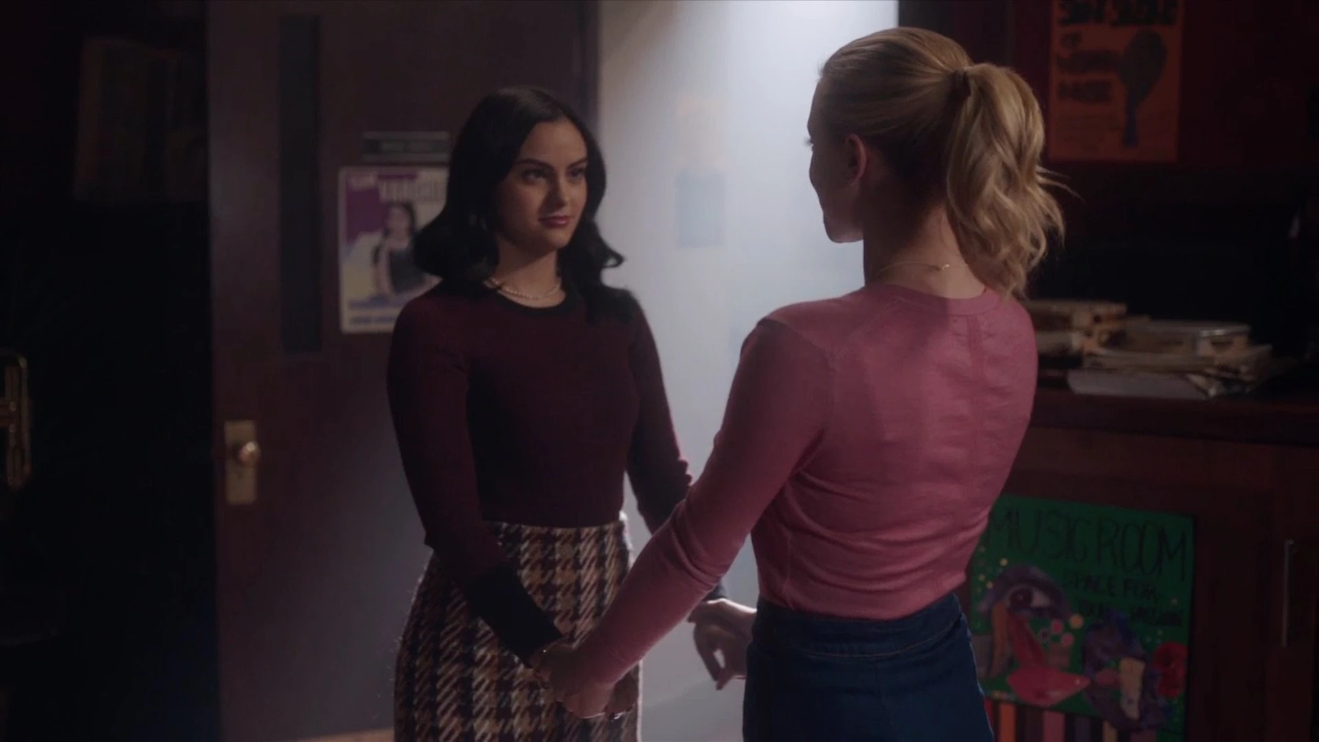 Image RDPromo2x18ANightToRemember28VeronicaBetty.jpg
