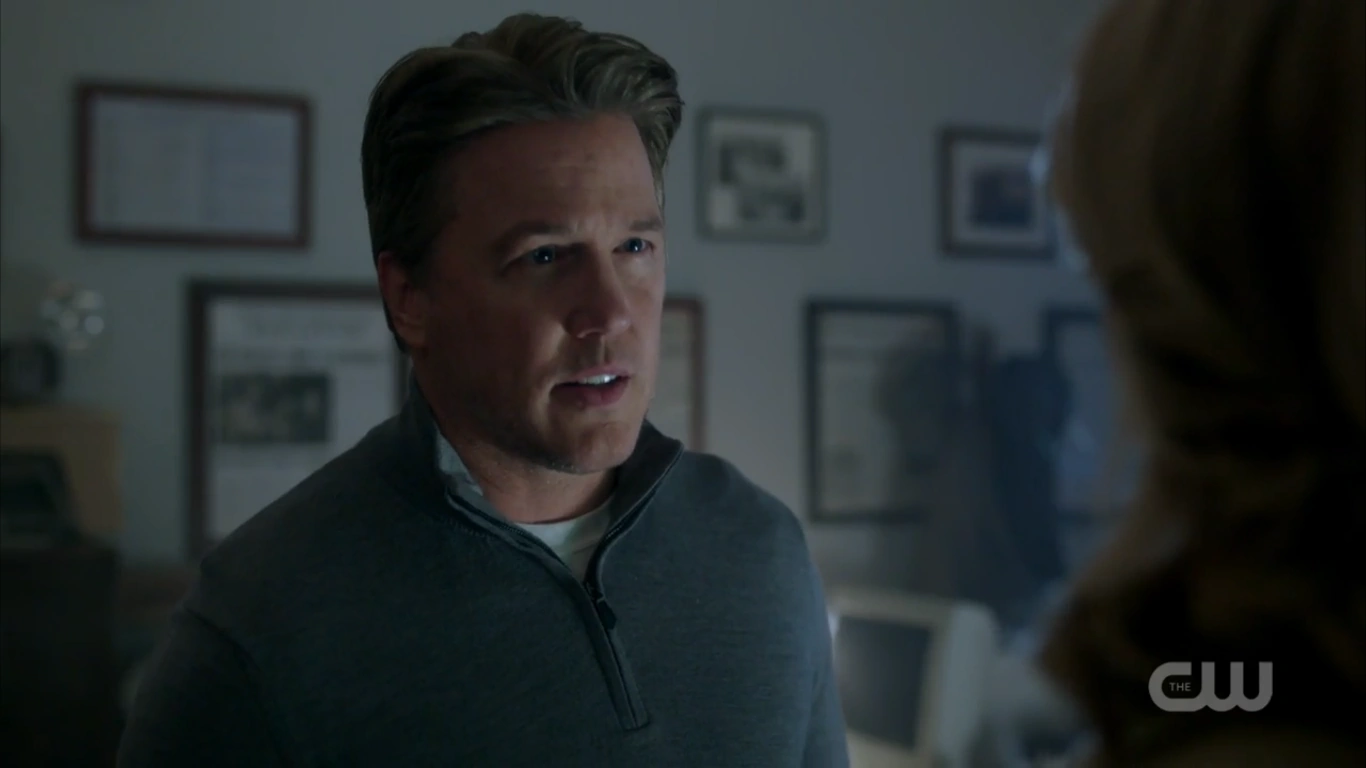 Image Season 1 Episode 9 La Grande Illusion Hal at the register.png