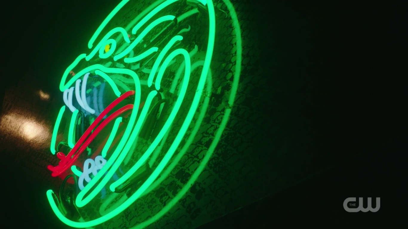 Image RDCaps2x08HouseoftheDevil137SouthsideSerpentsWhyte