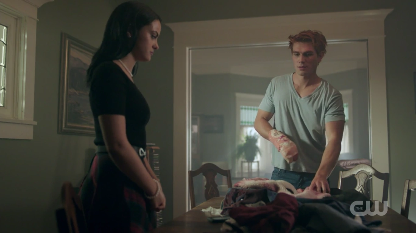 Image RDCaps2x01AKissBeforeDying72ArchieVeronica.png