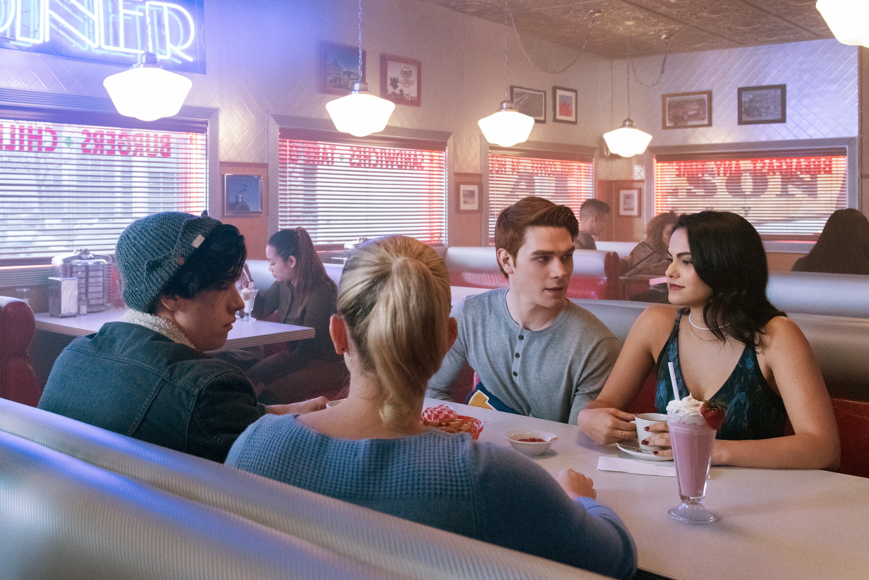 Image Rd Promo 1x08 The Outsiders 14 Betty Jughead Archie Veronica Riverdale Wiki 