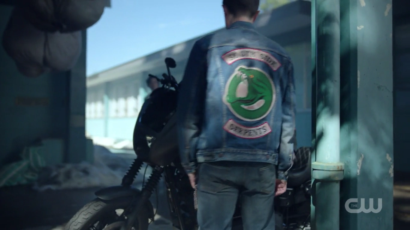 Image RDCaps2x01AKissBeforeDying61Southsideserpent.png