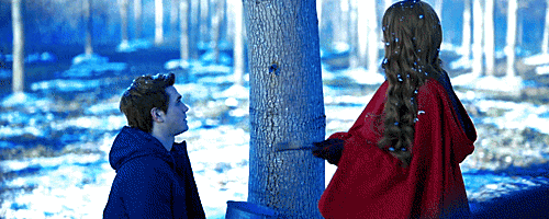 File:Season 1 Episode 9 La Grande Illusion Archie and Cheryl at tree tapping ceremony.gif
