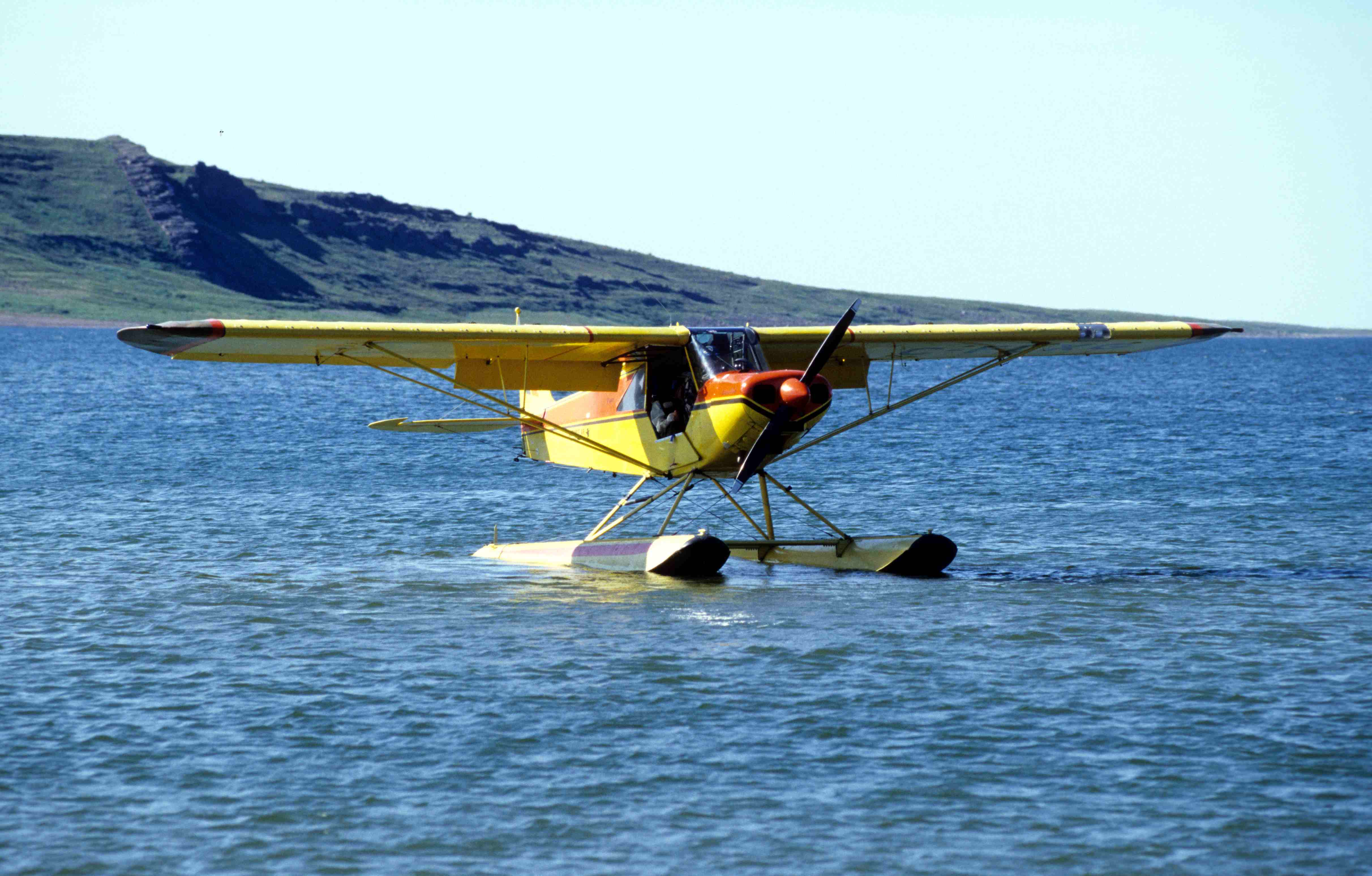 Piper Cub Amphibious Roblox Pilot Training Flight Plane Simulator Wiki Fandom - extra 300s roblox pilot training flightplane simulator
