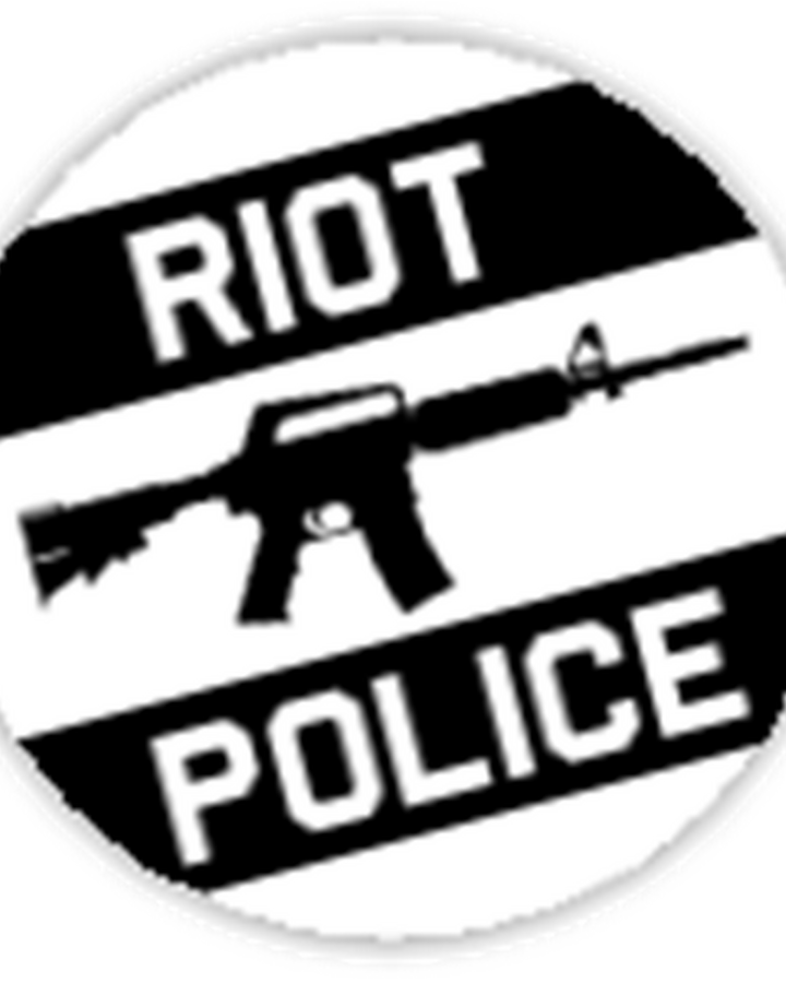 Riot Police Gamepass Roblox Prison Life Wiki Fandom - roblox clothing id for boys swat