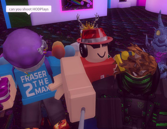 Azuc Roblox Wikia Fandom - how to get the developer pizza launcher prize see all online developers roblox pizza party event