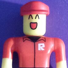 Roblox Toys Series 1 Roblox Wikia Fandom - roblox fried chicken guy name