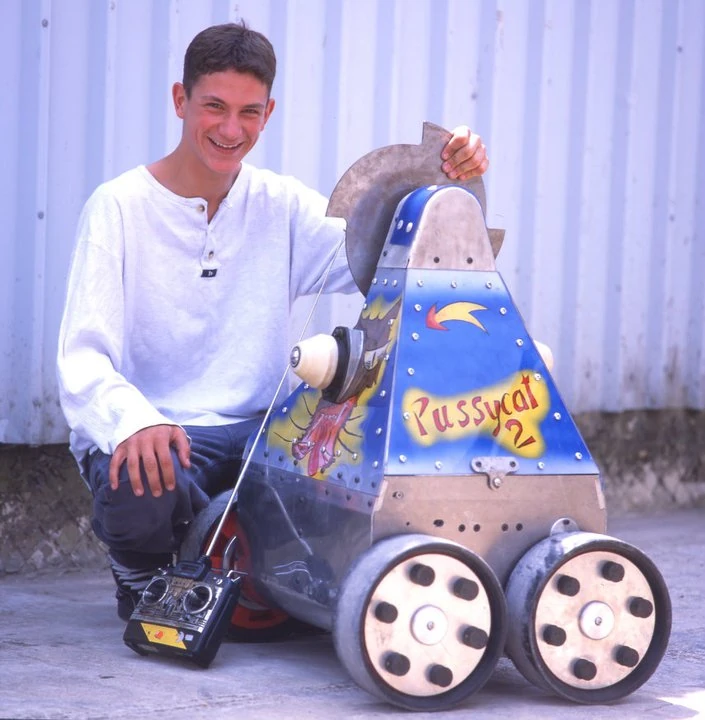 CategoryTeams who reached the Grand Final with two different robots