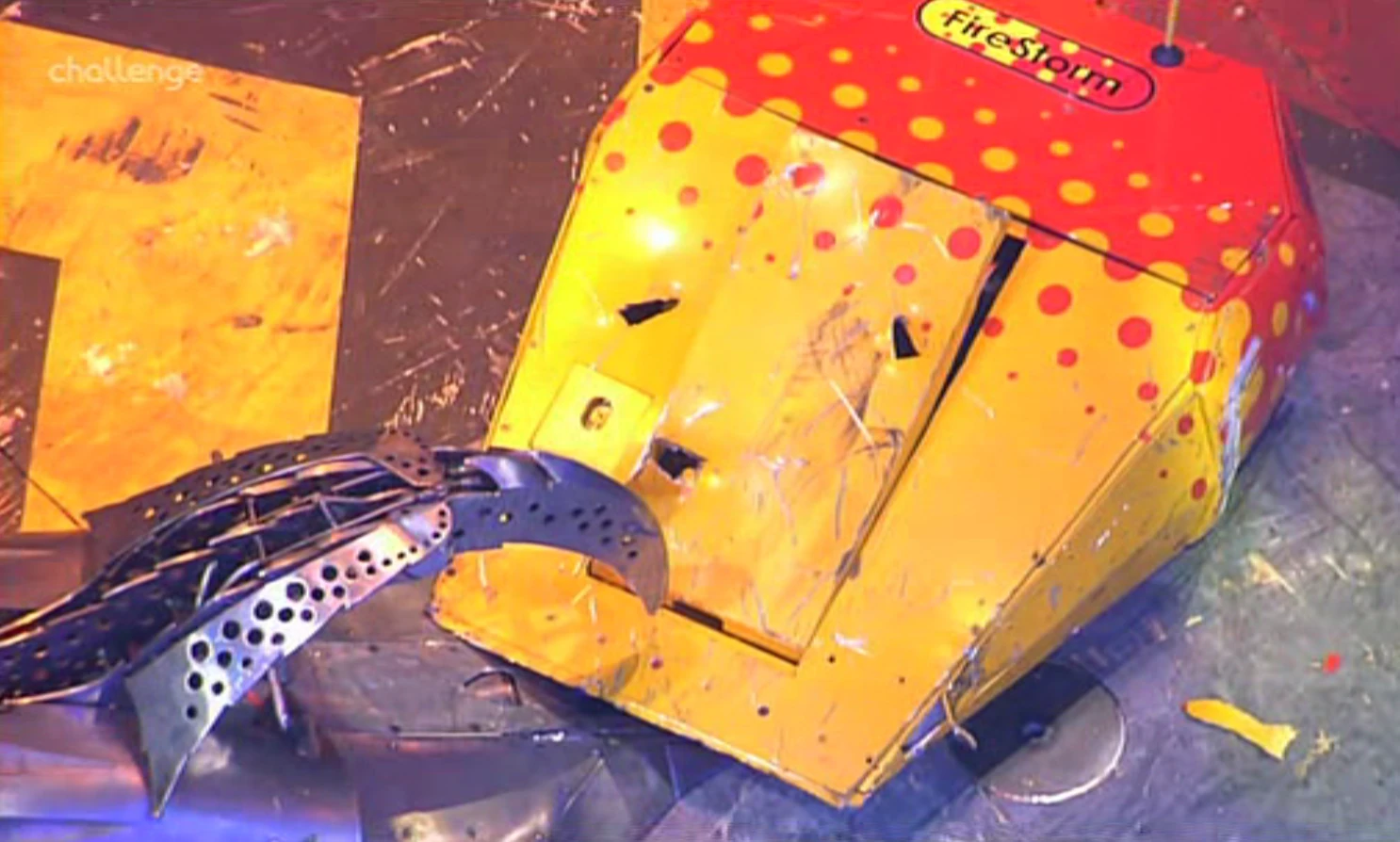 Image - Razer vs Firestorm III.jpg | Robot Wars Wiki | FANDOM powered