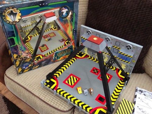 robot wars arena toy