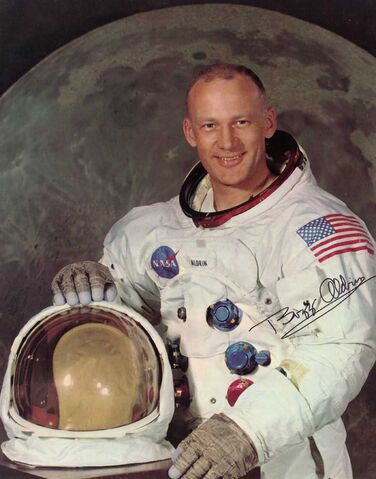 File:BuzzAldrin.jpg