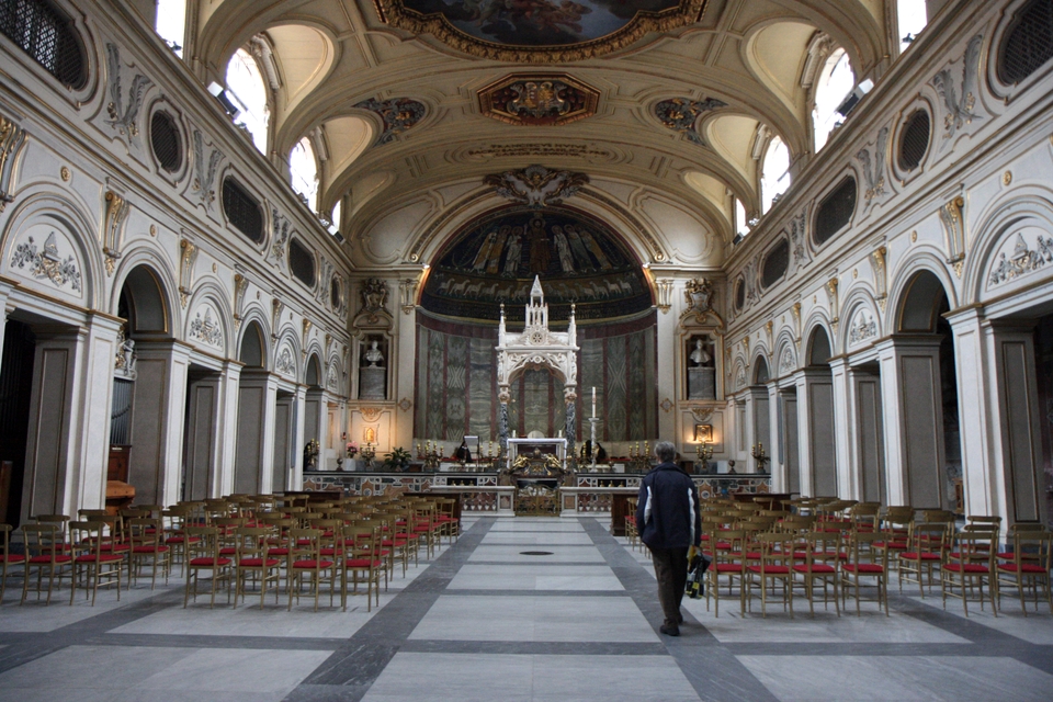 Resultado de imagen de NAVE CENTRAL DE SANTA CECILIA DE ROMA