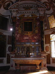 Sant'Agapito, altar