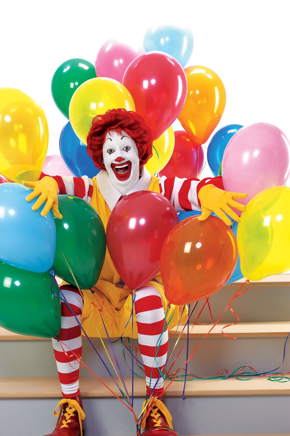 Image Ronald McDonald balloons.jpg McDonald's Wiki FANDOM powered