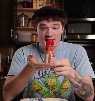 Ki gavin a roosterteeth társkeresőtől