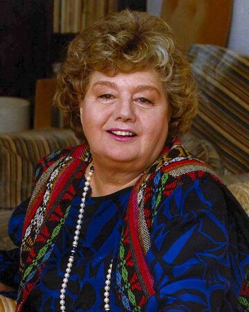 Shelley Winters Roseanne The Conners Wiki Fandom