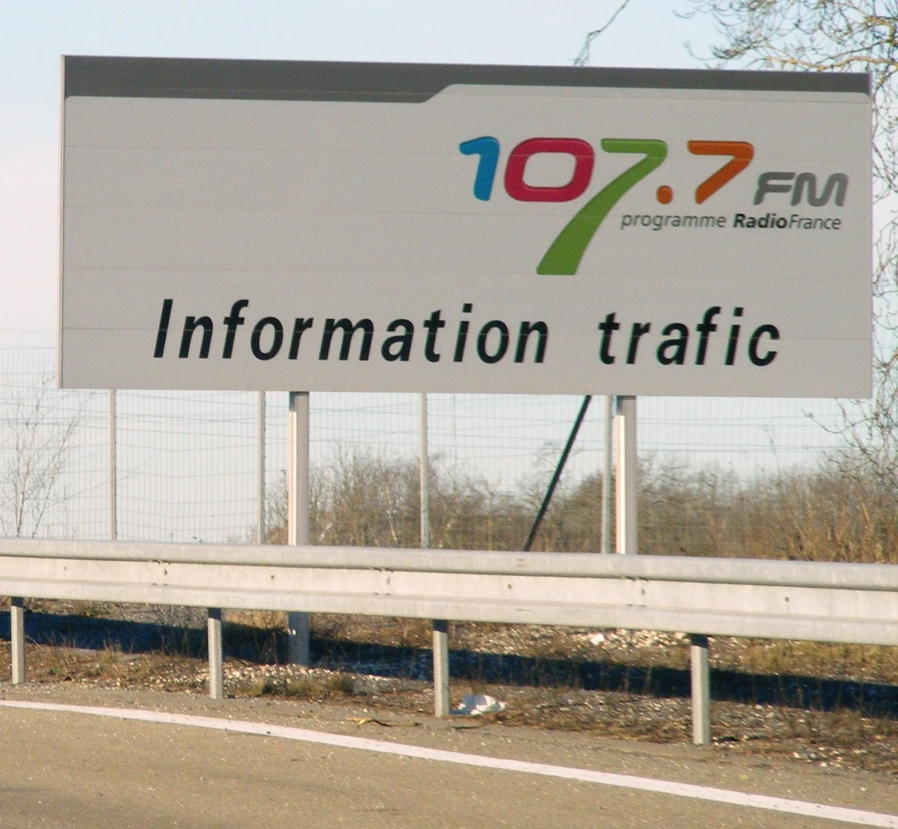 107.7 FM WikiSara FANDOM powered by Wikia