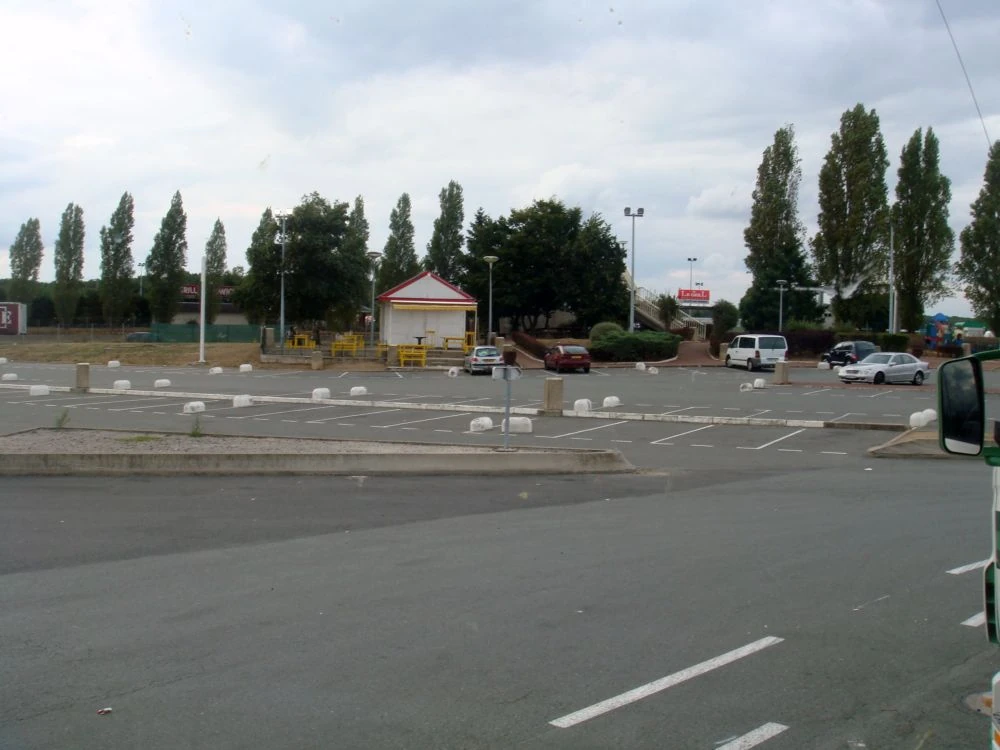 Aire De Service De Tours La Longue Vue