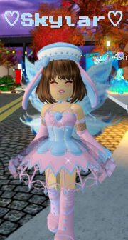 Skirts Royale High Wiki Fandom - roblox royale high sparkly party tutu