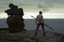 Star-wars-the-last-jedi-rey-3 c9d1d4ba