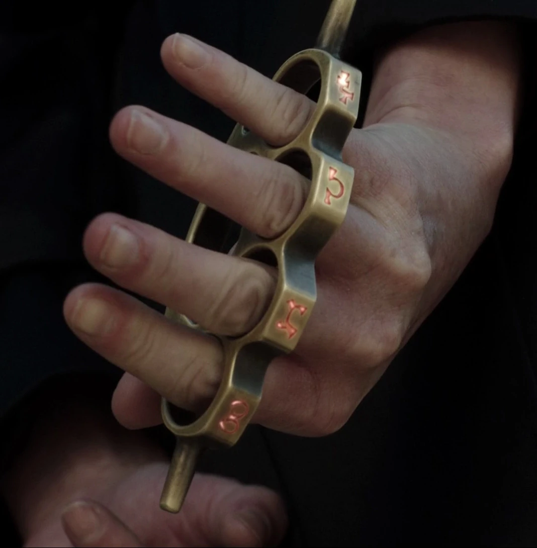 Bild Schlagring.jpg Supernatural Wiki FANDOM powered by Wikia