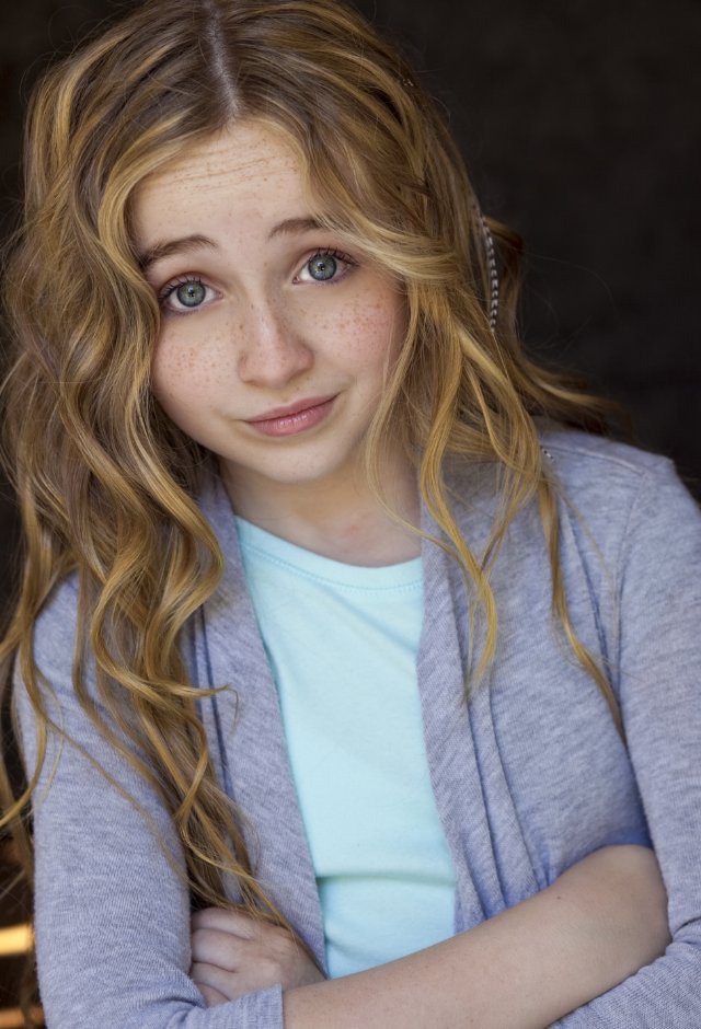 image mv5bmtuxnjc5mzy4ov5bml5banbnxkftztcwnzqxmtcxng girl meets christmas maya